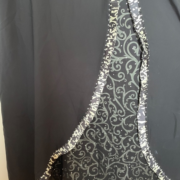 Fancy Gem filled Abaya - Picture 3 of 4